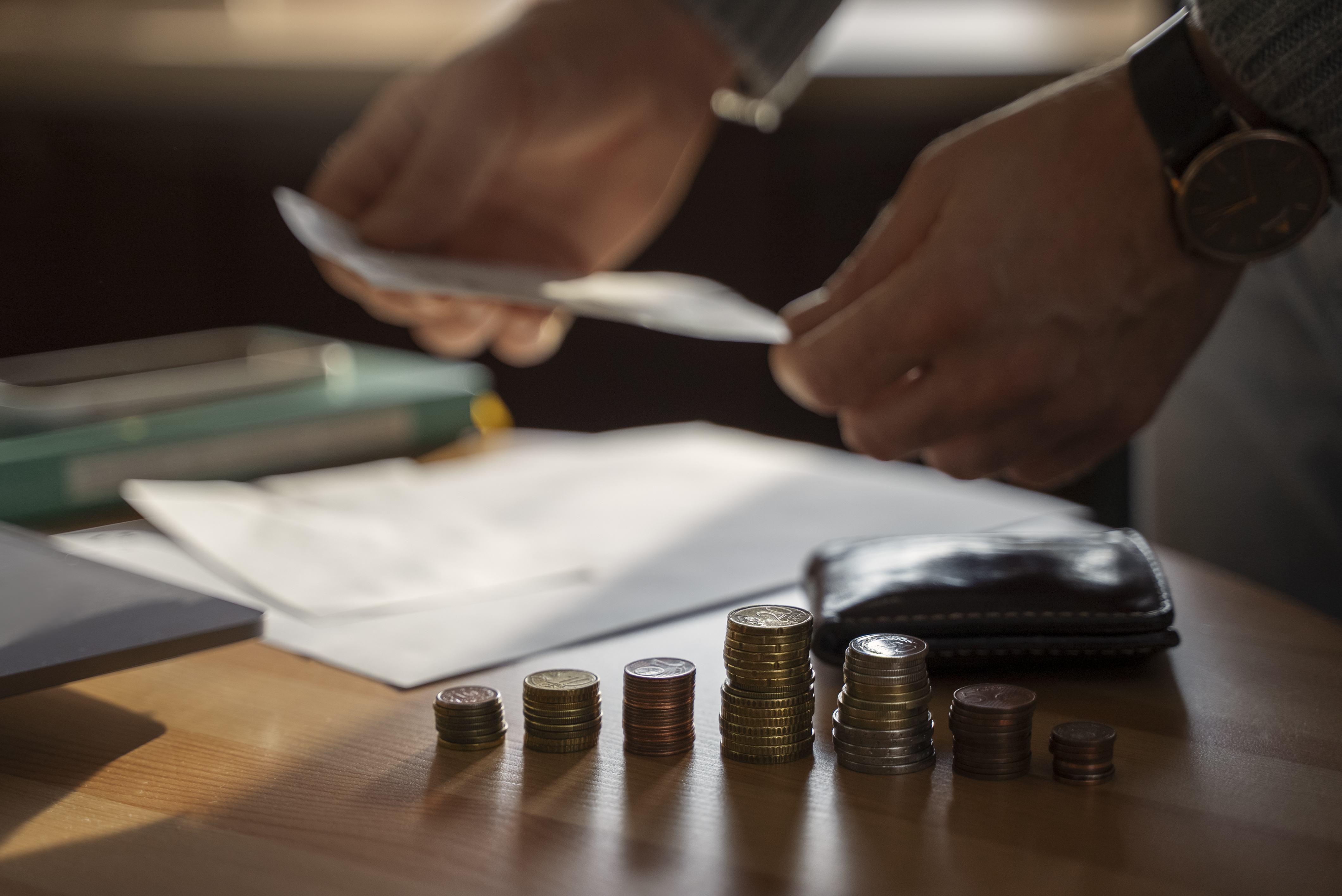 Busca por rentabilidade alta esconde armadilhas perigosas no mercado financeiro local