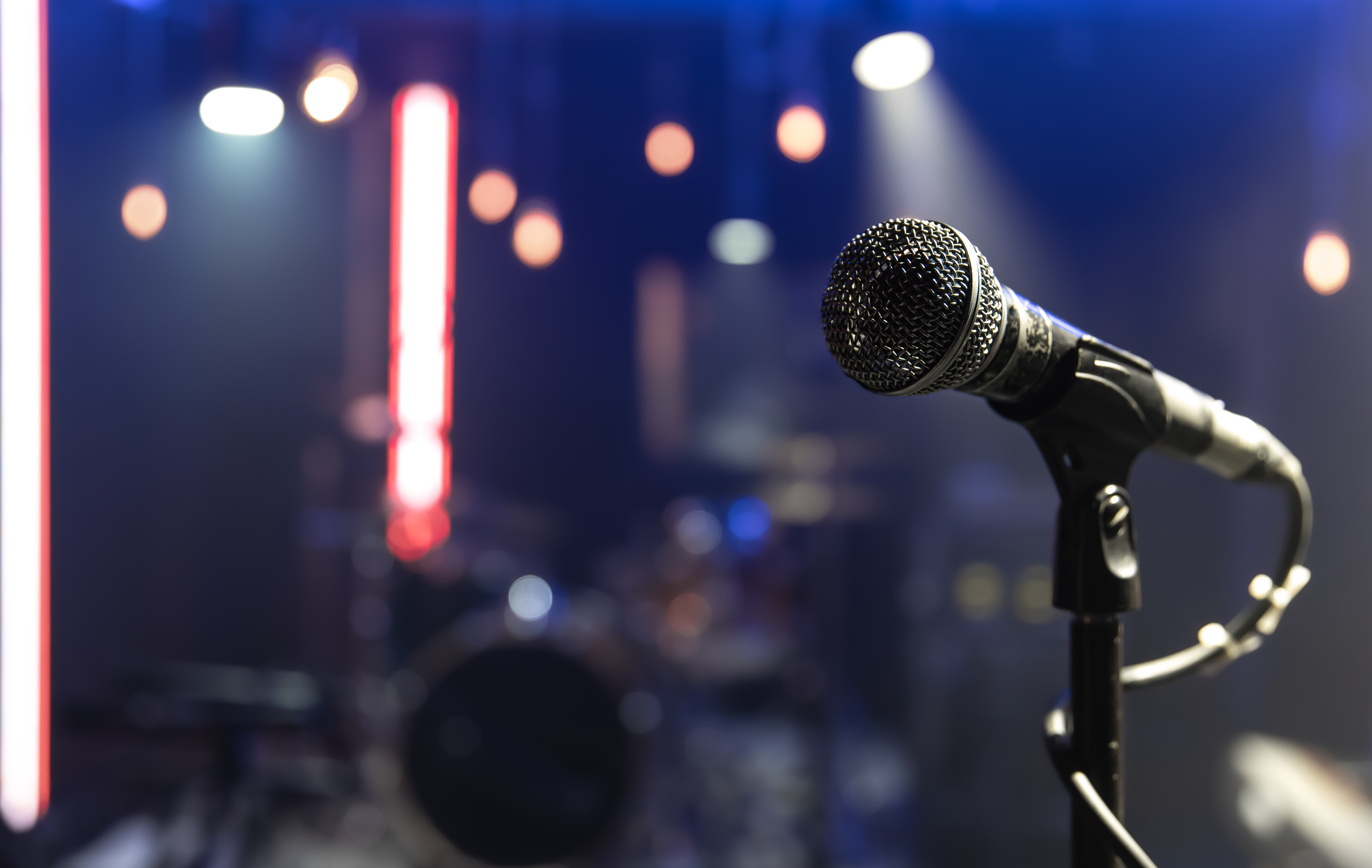 Estudo de performance e presença de palco diferencia artistas no mercado do entretenimento
