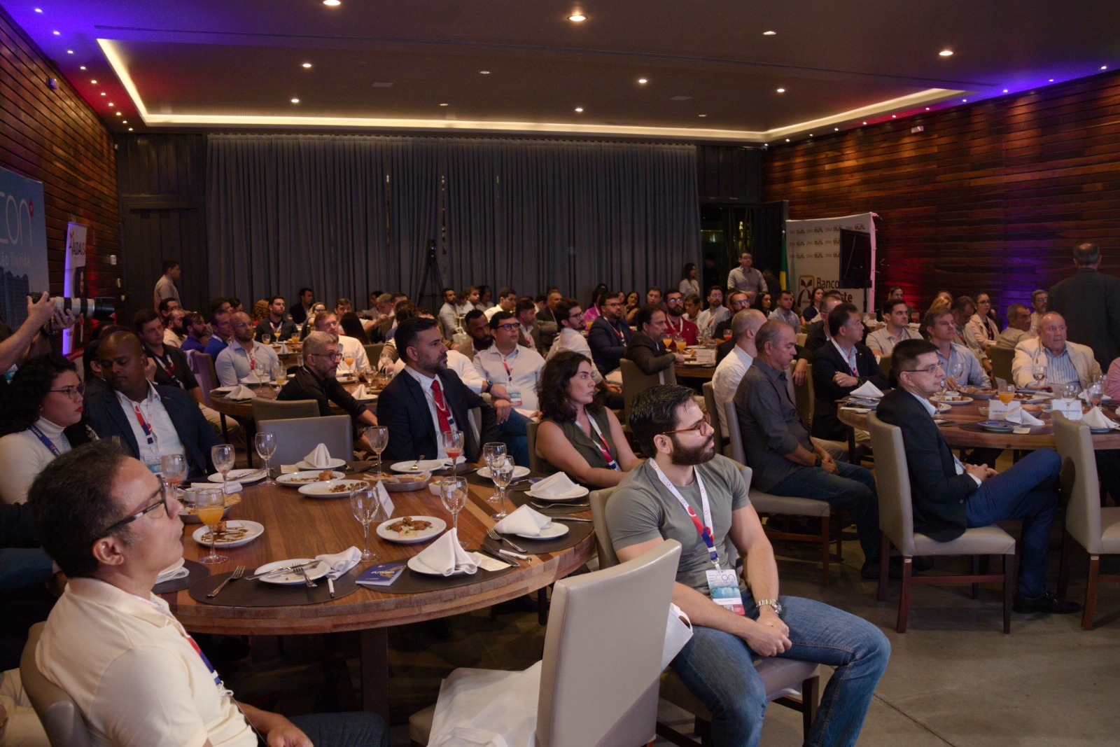 De encontro local a hub internacional: a evolução do ECON Road Summit até a sua quinta edição